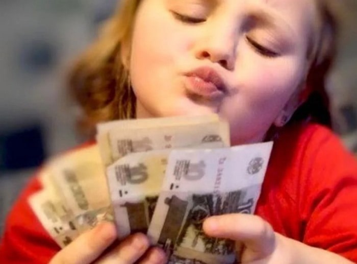 Сколько денег давать ребенку на карманные расходы